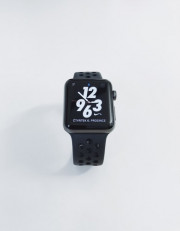 Apple Watch Nike+ Series 4 (GPS) 44mm Space Gray Aluminum Case with Anthracite/Black Nike Sport Band